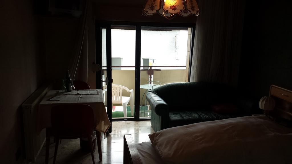 Hotel Zur Guten Quelle Selters  Pokoj fotografie