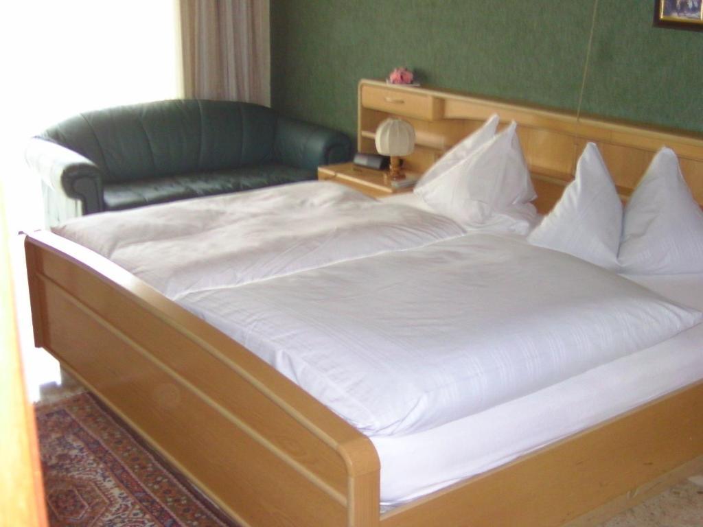 Hotel Zur Guten Quelle Selters  Pokoj fotografie